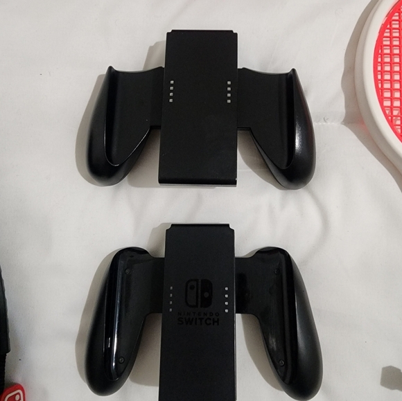 Nintendo Switch Bundle - Picture 6 of 10